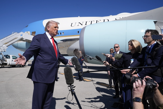 Sân bay quốc tế đổi tên để vinh danh Tổng thống Trump