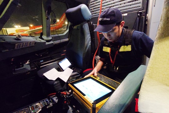 ‘32 giờ lịch sử’ giữ nhịp khai thác hàng không dân dụng