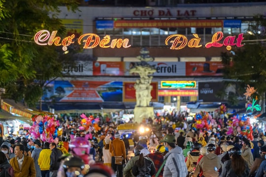 Huỷ toàn bộ chuyến bay đến Đà Lạt, khách đặt vé qua app mòn mỏi chờ hoàn tiền