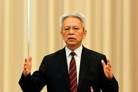 Tái cấu trúc để cất cánh