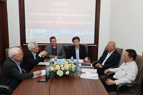 Tọa đàm: Tác động từ nhiên liệu bay và nỗ lực vượt khó của hàng không Việt Nam