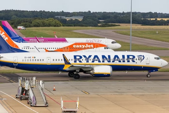 Hàng không châu Âu nguy cơ thiếu nhiên liệu ngay trước cao điểm hè