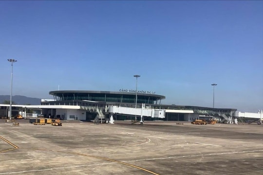 Sân bay Phù Cát: Đẩy nhanh tiến độ đường băng số 2, hạn chế 'bão bụi' cho người dân