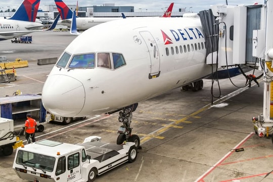 Giá nhiên liệu bay ngày 8/4: Châu Á và Bắc Mỹ quay đầu tăng