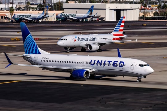 Giá nhiên liệu bay ngày 16/4: Phân hóa giữa các khu vực