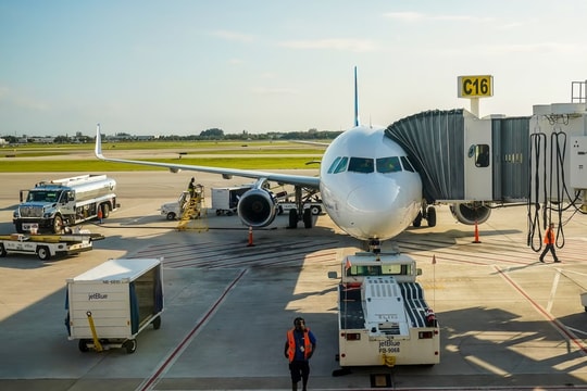 Giá nhiên liệu bay ngày 18/4: Chỉ số toàn cầu giảm mạnh