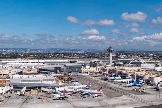 Mỹ tuyển gấp số lượng lớn kiểm soát không lưu sau hàng loạt tai nạn