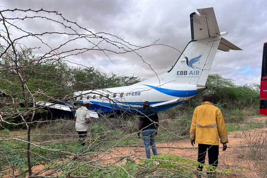 Hành khách thoát nạn thần kỳ khi máy bay trượt khỏi đường băng lúc hạ cánh