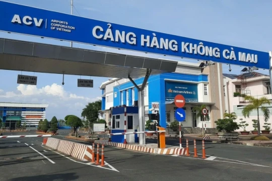 ACV và UBND Cà Mau bàn phương án cung ứng vật liệu cho dự án sân bay