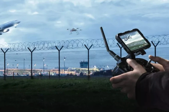 Phát hiện UAV gần sân bay Nội Bài, hàng loạt chuyến bay bị gián đoạn