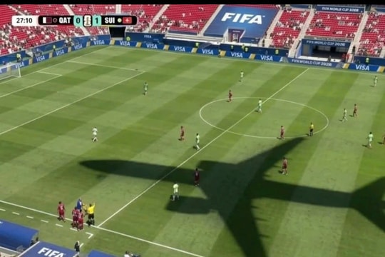 Bóng Boeing 737 bất ngờ xuất hiện trên sân đấu World Cup gây sốt mạng xã hội