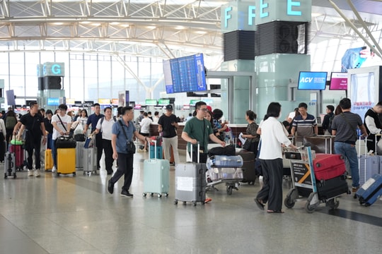 Chính phủ chỉ đạo khẩn trương gỡ vướng quy định về tạm hoãn xuất cảnh do nợ thuế