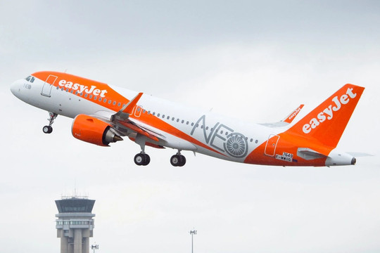 EasyJet từ chối đề nghị trị giá 6,5 tỷ USD từ quỹ đầu tư Castlelake