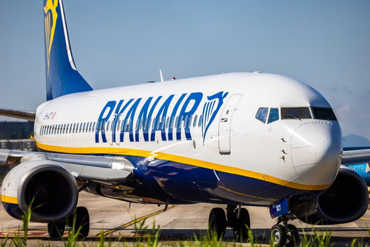 Không đủ nhiên liệu, Boeing 737 của Ryanair phải chuyển hướng khẩn cấp