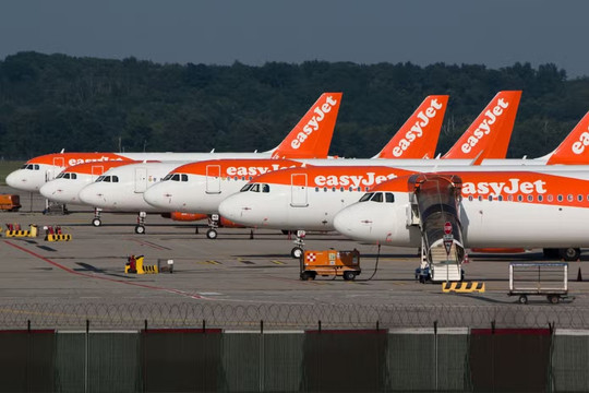 Apollo ra giá 7,7 tỷ USD, vượt Castlelake trong cuộc đua thâu tóm easyJet