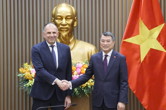 Đề xuất nghiên cứu mở đường bay thẳng kết nối Việt Nam - Hy Lạp