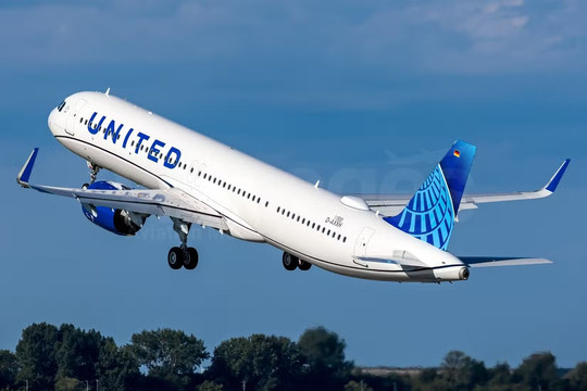 Boeing 737 chở 160 người phải hạ cánh khẩn tại căn cứ quân sự Mỹ
