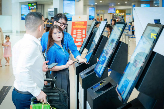 Kiosk sinh trắc học tại Nội Bài phát huy hiệu quả rõ nét chỉ sau 1 tháng