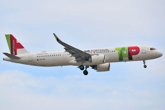 Máy bay A321neo của TAP Air hạ cánh khẩn do báo động quá nhiệt