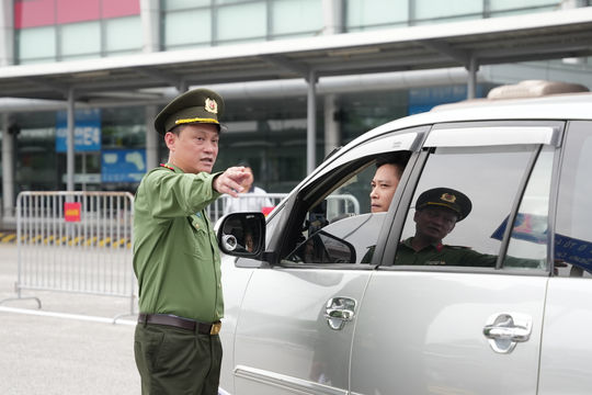Tài xế nói gì về phương án phân làn mới tại sân bay Nội Bài?