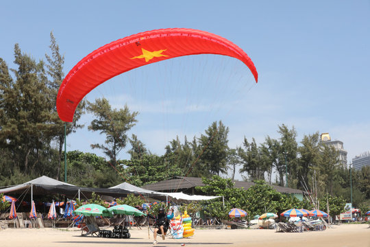 Đề xuất đưa dù lượn thành sản phẩm du lịch hàng không đặc trưng của TP.HCM
