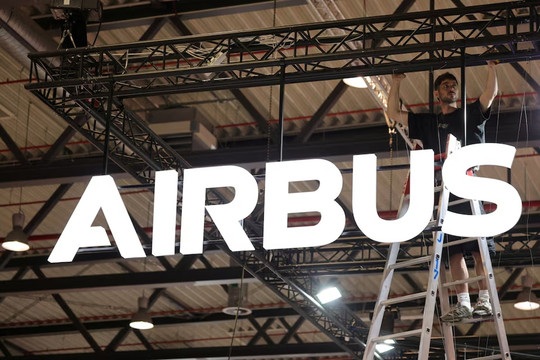 Airbus và Boeing cùng đối mặt sức ép từ lực lượng lao động