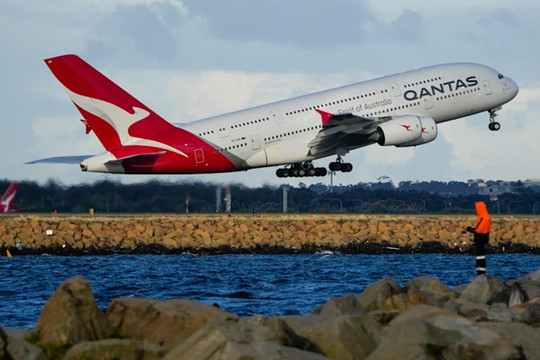 Qantas đẩy nhanh kế hoạch loại bỏ máy bay Airbus A380