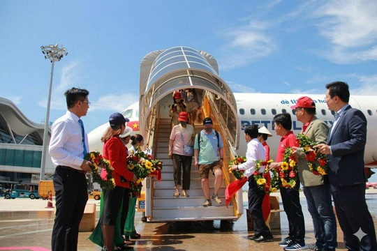 Khách Hàn Quốc bùng nổ, Khánh Hòa tính mở lại đường bay thẳng tới Jeju
