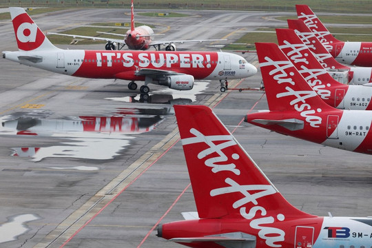 AirAsia phải bán cả máy bay mới nhận và chưa kịp khai thác