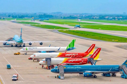 Hai cảng hàng không lớn nhất nước khai thác gần kín số slot bay đã xác nhận