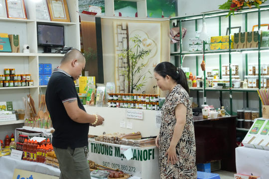 Hàng không mở thêm 'đường bay' cho đặc sản Việt vươn xa