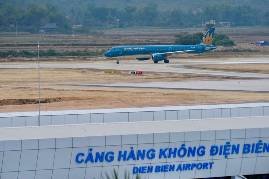 Vietnam Airlines ngừng 7 đường bay nội địa, tăng phụ phí nhiên liệu đường bay quốc tế
