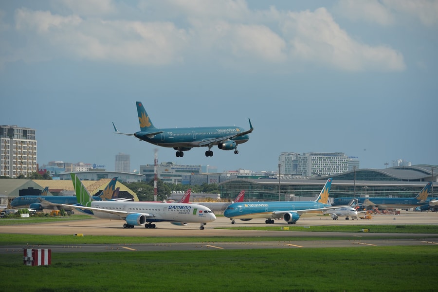 Tỷ lệ bay đúng giờ tháng 12 bật tăng trước cao điểm vận tải cuối năm