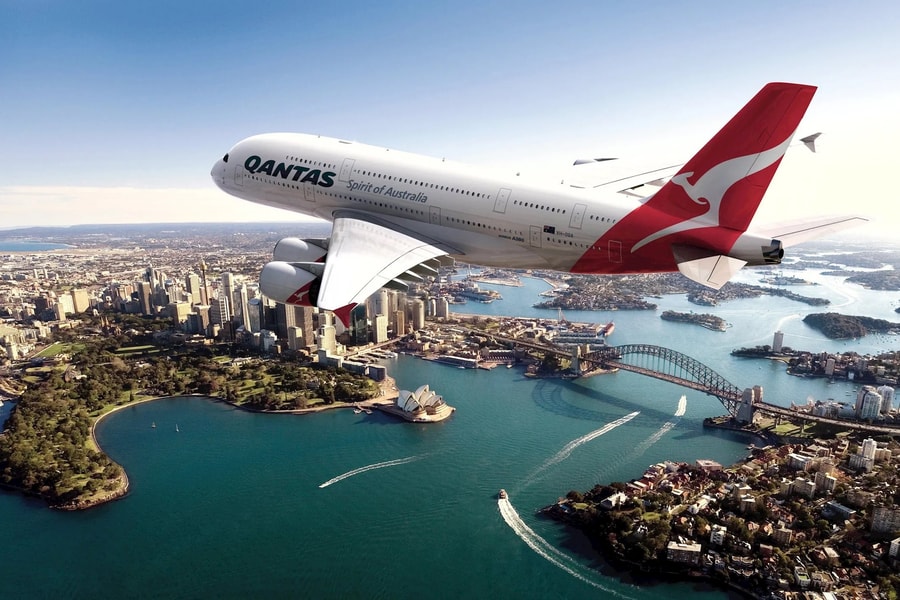 Qantas phải hoãn chuyến bay do mảnh vỡ từ tên lửa SpaceX rơi xuống Ấn Độ Dương