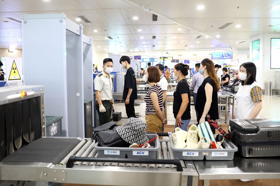 Miễn trừ trách nhiệm và vai trò của bồi thường trong nâng cao chất lượng hàng không