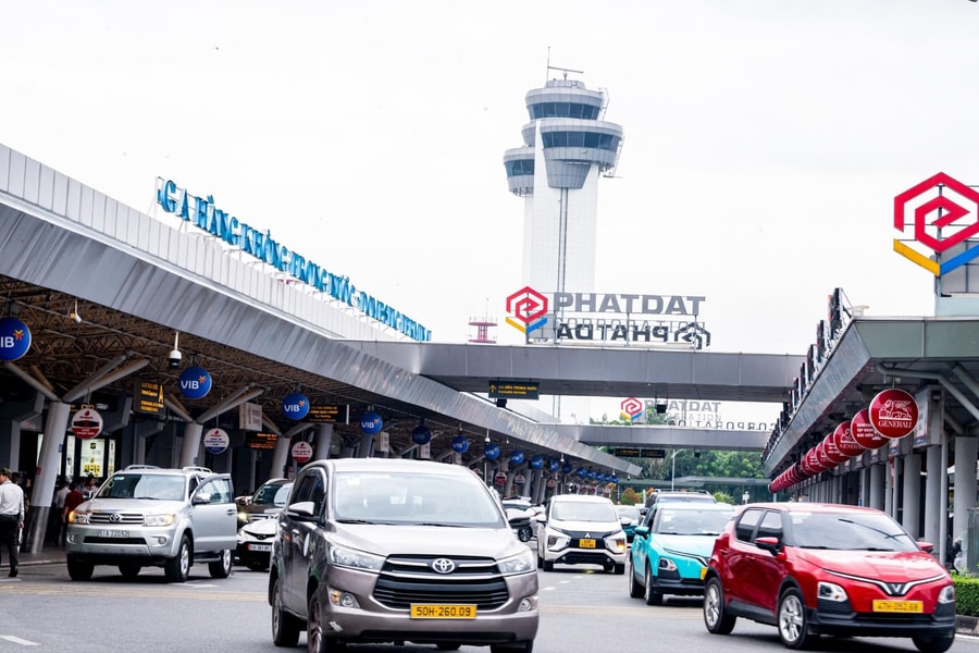 Chi tiết hoạt động của xe trung chuyển tại sân bay Tân Sơn Nhất