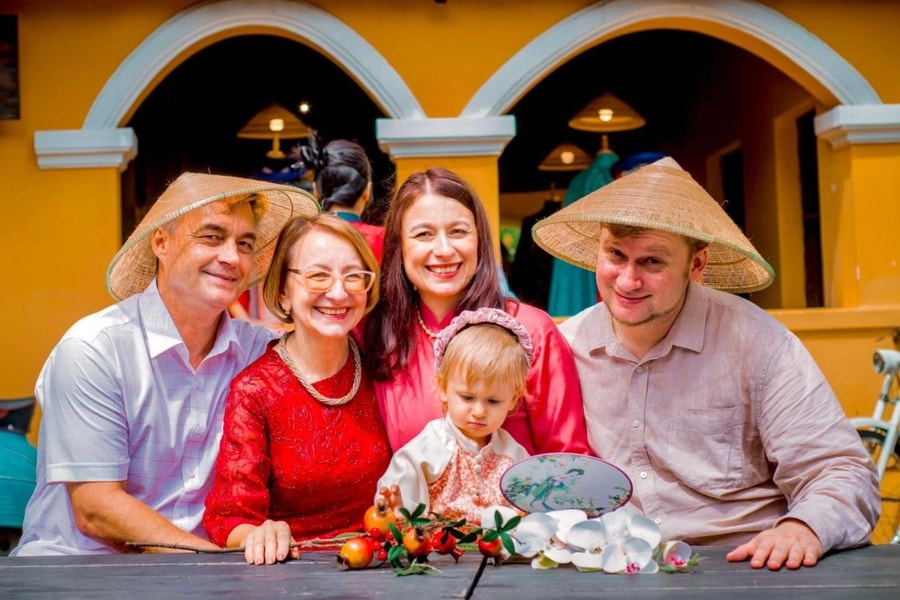 Gần 2,1 triệu khách quốc tế 'xông đất' Việt Nam trong tháng 1