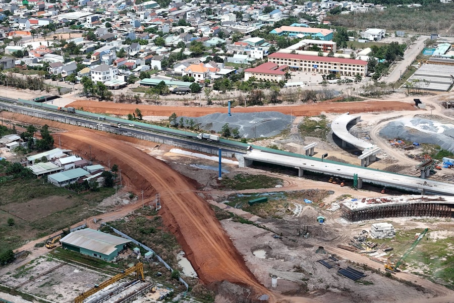 Tuyến đường nghìn tỷ T1, T2 kết nối sân bay Long Thành chạy đua đến ngày về đích