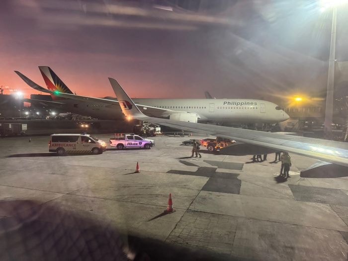 Động cơ phát nổ trên không, máy bay của Malaysia Airlines phải quay đầu