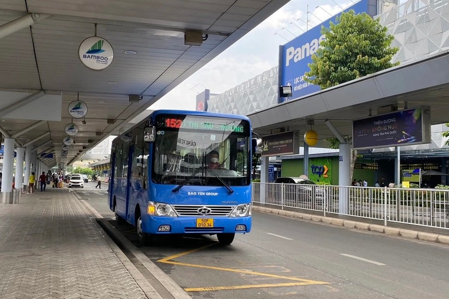 Kiến nghị mở tuyến buýt mui trần đưa đón khách đến sân bay Tân Sơn Nhất