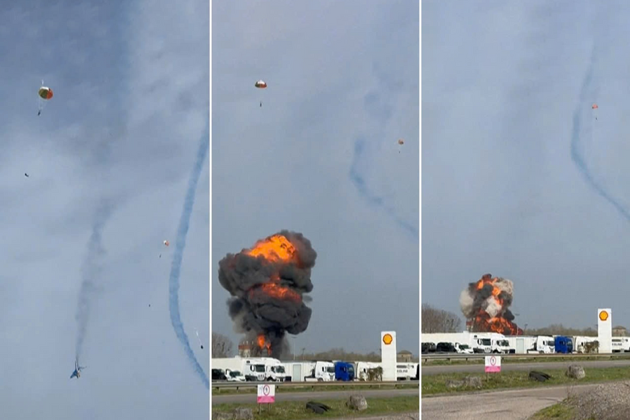 Hai máy bay Pháp phát nổ khi diễn tập