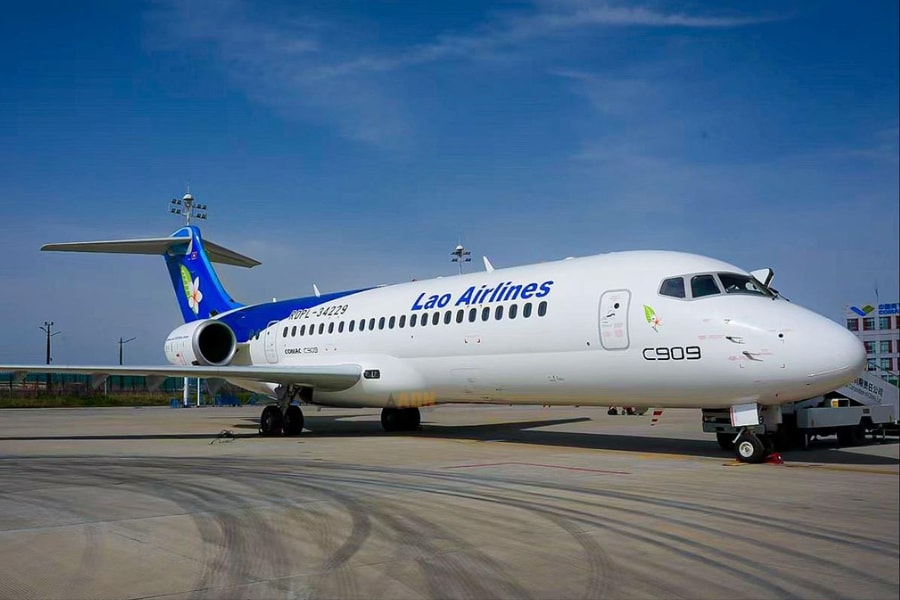 Lao Airlines chính thức tiếp nhận máy bay C909 đầu tiên của COMAC