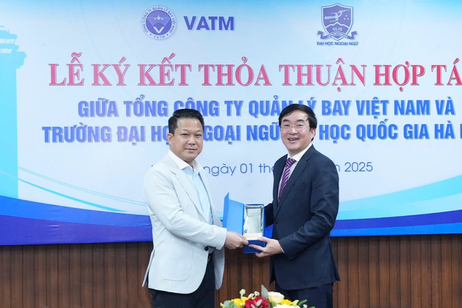 VATM và ULIS ký kết hợp tác đào tạo ngoại ngữ trong lĩnh vực hàng không