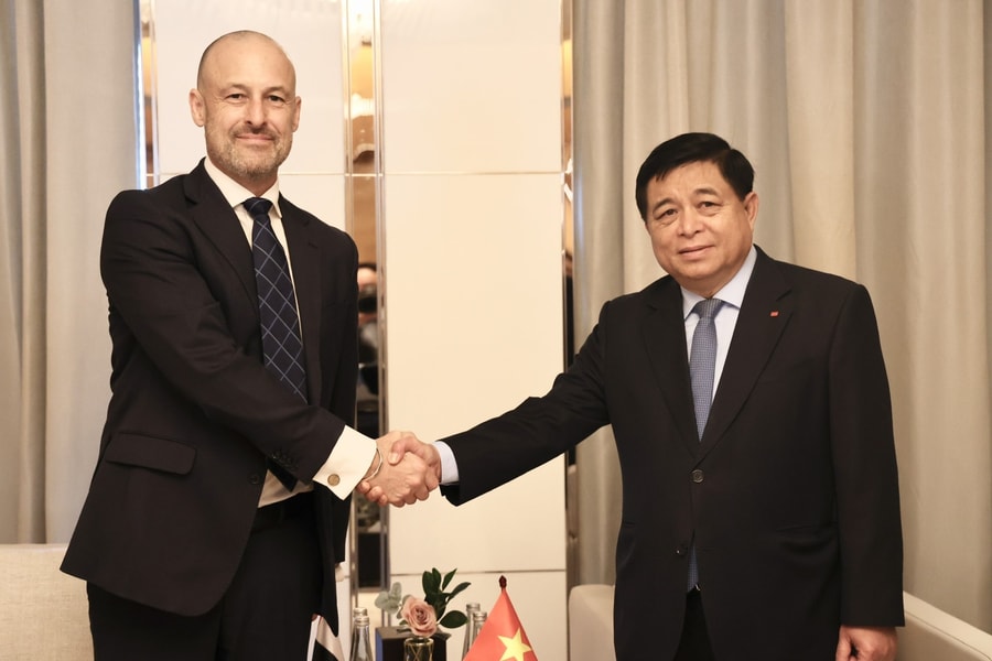 Việt Nam gợi mở UAE đầu tư vào chuỗi sân bay chiến lược