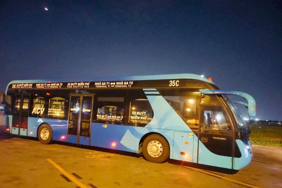 Tân Sơn Nhất triển khai xe buýt nội bộ miễn phí kết nối nhà ga T3 và T1