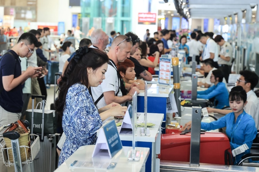 Hàng không bứt phá dịp lễ 30/4-1/5