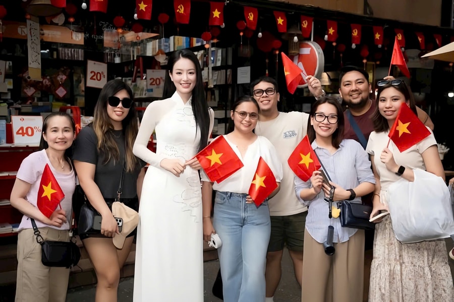 Du lịch 'đại thắng' dịp kỷ niệm 50 năm thống nhất non sông