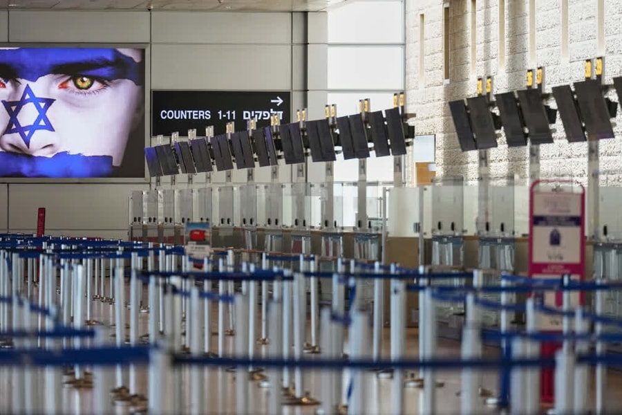 Không phận Trung Đông hỗn loạn: Hàng chục nghìn hành khách bị mắc kẹt