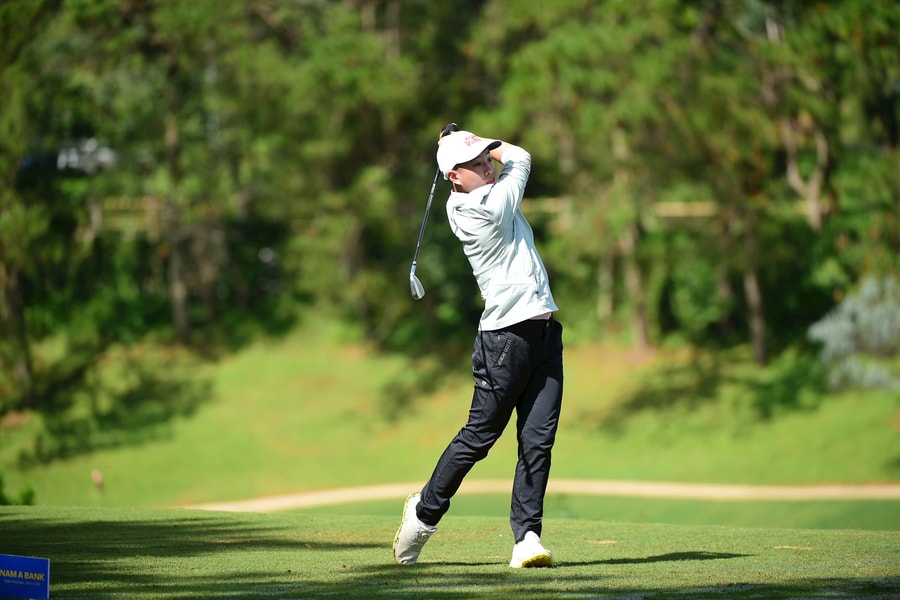 Vòng 2 Vietnam Junior Open 2025 bứt phá với “cơn mưa” eagle