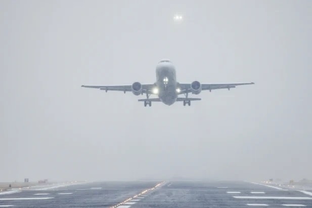 Ảnh hưởng bão Dasas, nhiều chuyến bay đến Cao Hùng phải thay đổi